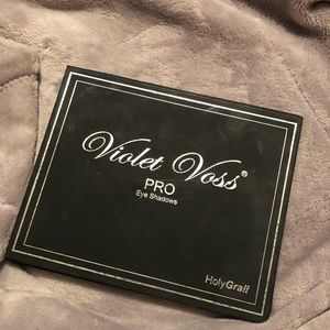 Violet Voss pro holy grail palette
